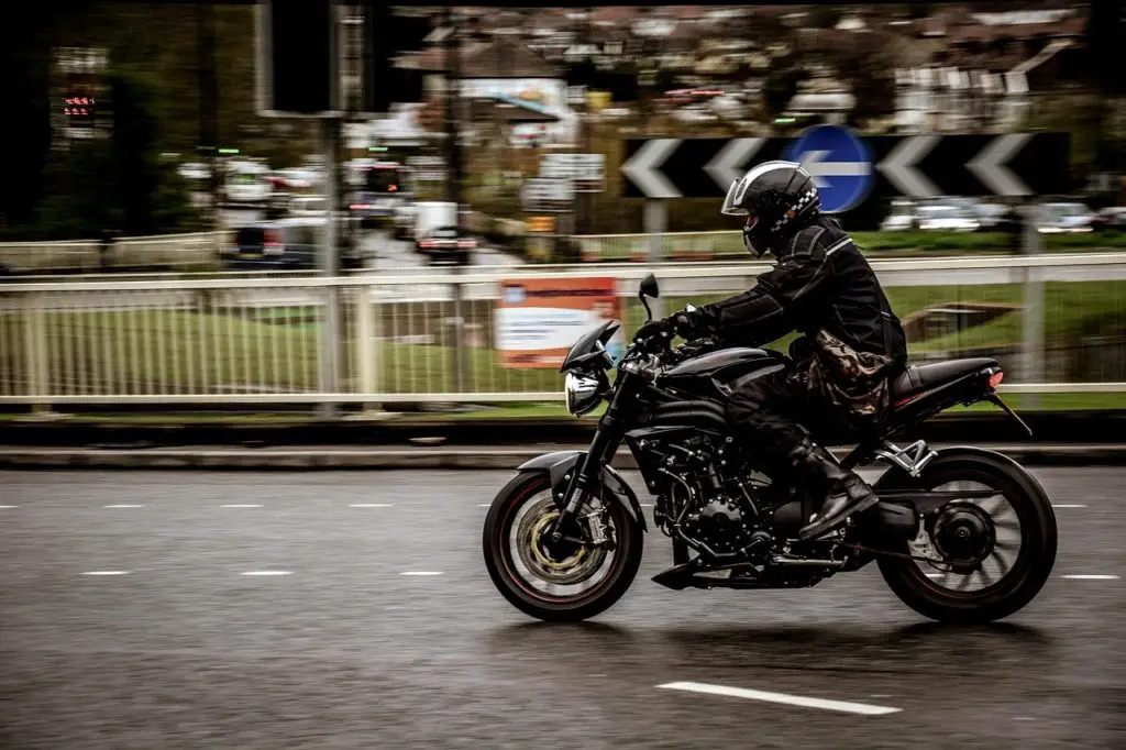 How to Make a Motorcycle Helmet Quieter